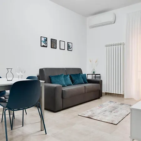 Storia & Mare - Free Parking - Castello Carlo V