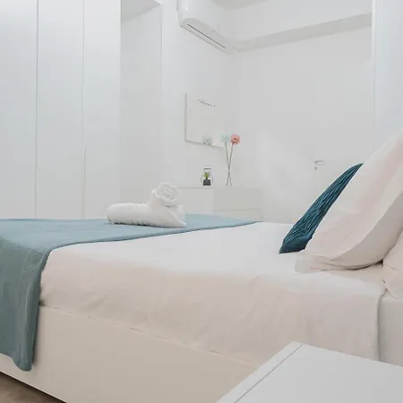 Storia & Mare - Free Parking - Castello Carlo V