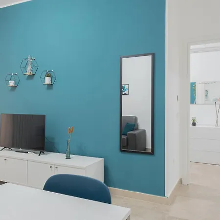 Storia & Mare - Free Parking - Castello Carlo V Appartement