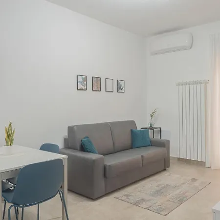 Storia & Mare - Free Parking - Castello Carlo V *