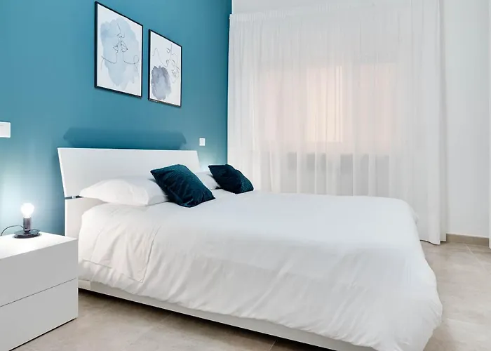 Storia & Mare - Free Parking - Castello Carlo V *