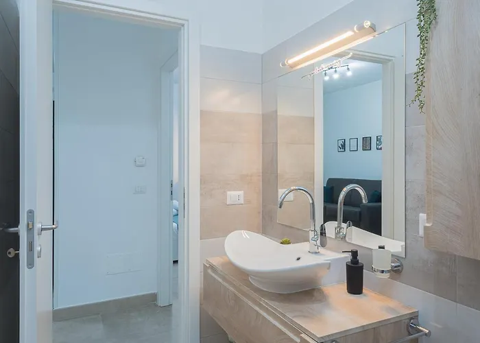 Storia & Mare - Free Parking - Castello Carlo V